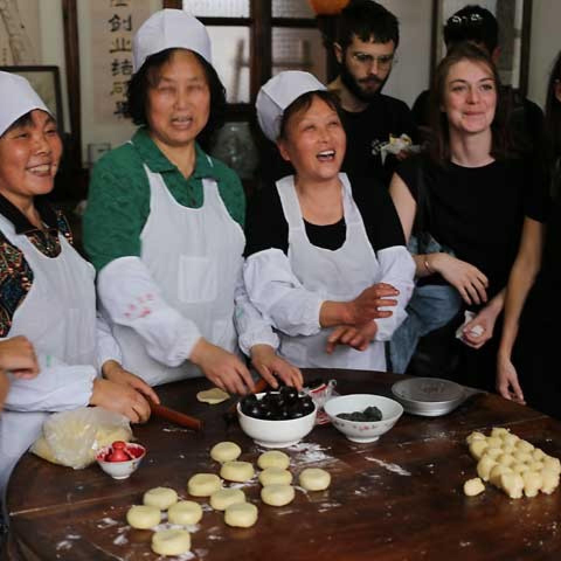 Intercultural culinary workshop for China Studio students