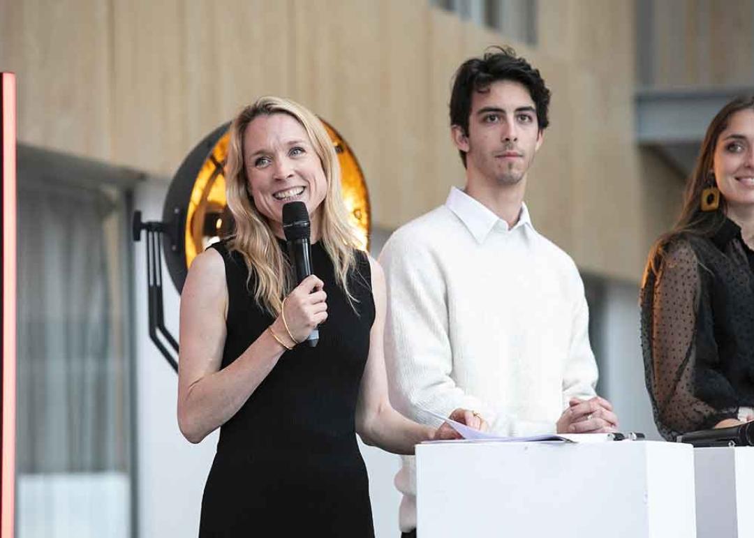 Anne Brochard, Présidente de L’École de design Nantes Atlantique accompagnée de Raphaël Paris et de Romane Gaultier