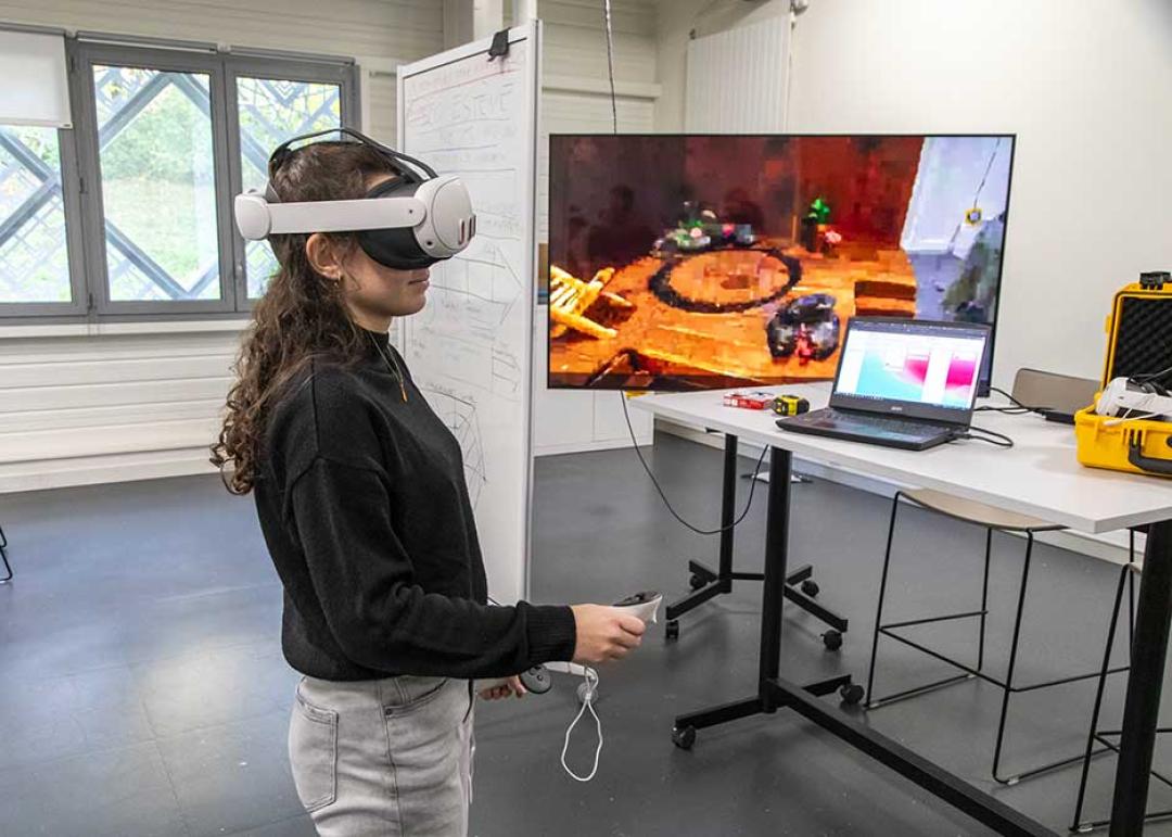 etudiante laval realite virtuelle casque vr